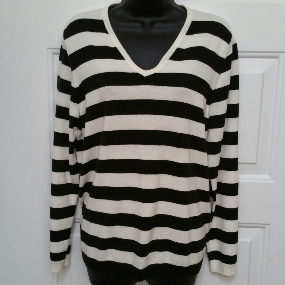 Josephine Chaus Top